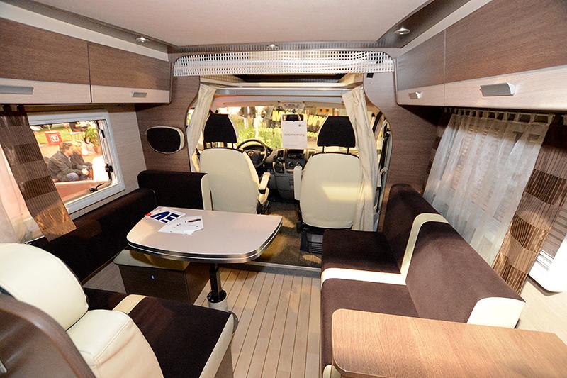 2nd Caravanning Salon - to choose from, according to the color – image 3