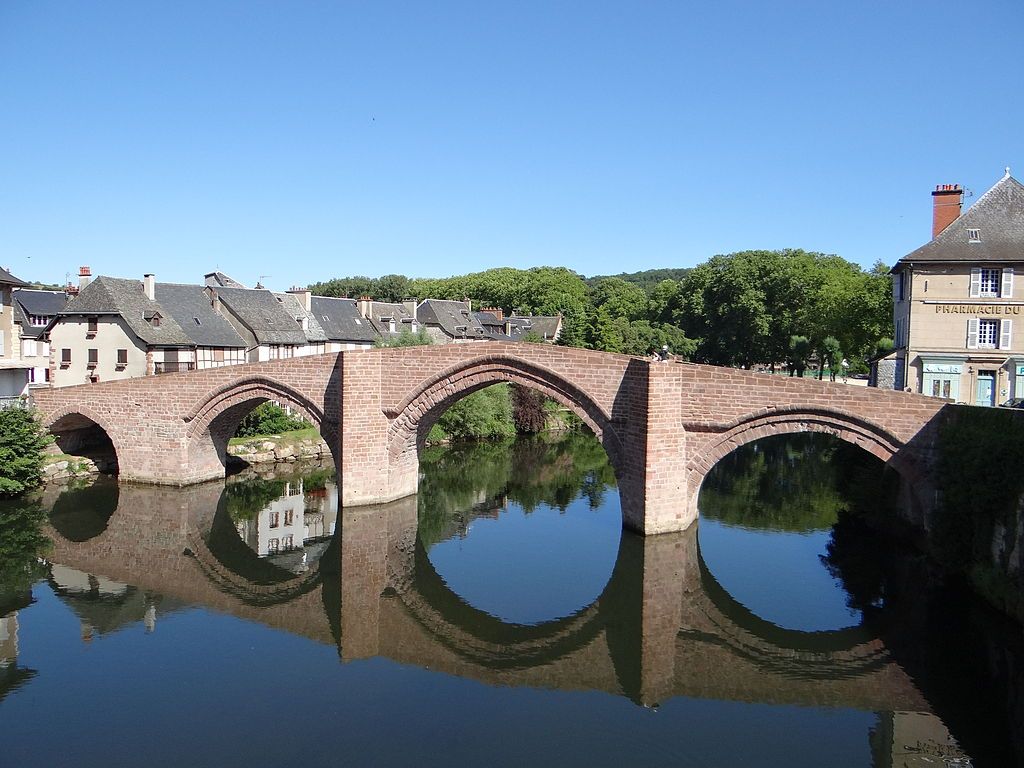 espalion-pont-vieux-wwwwikimediaorg-cc-by-sajpg