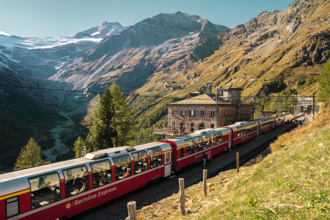 Ekspres Bernina Podr Panoramicznym Poci giem Tras Kolejow Wpisan ekspres-bernina-podr-panoramicznym-poci-giem-tras-kolejow-wpisan