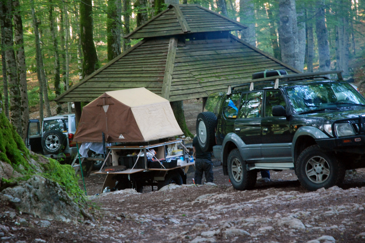 da-orffo-off-road-camper-expedition-trailer-shqiptar-04_1200x800jpg