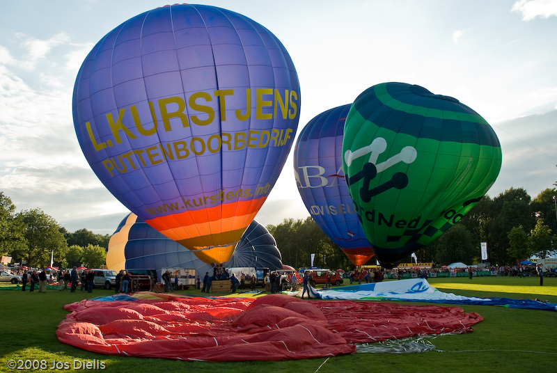 ballooning-eindhoven-jos-dielis-wwwflickrcom-cc-byjpg
