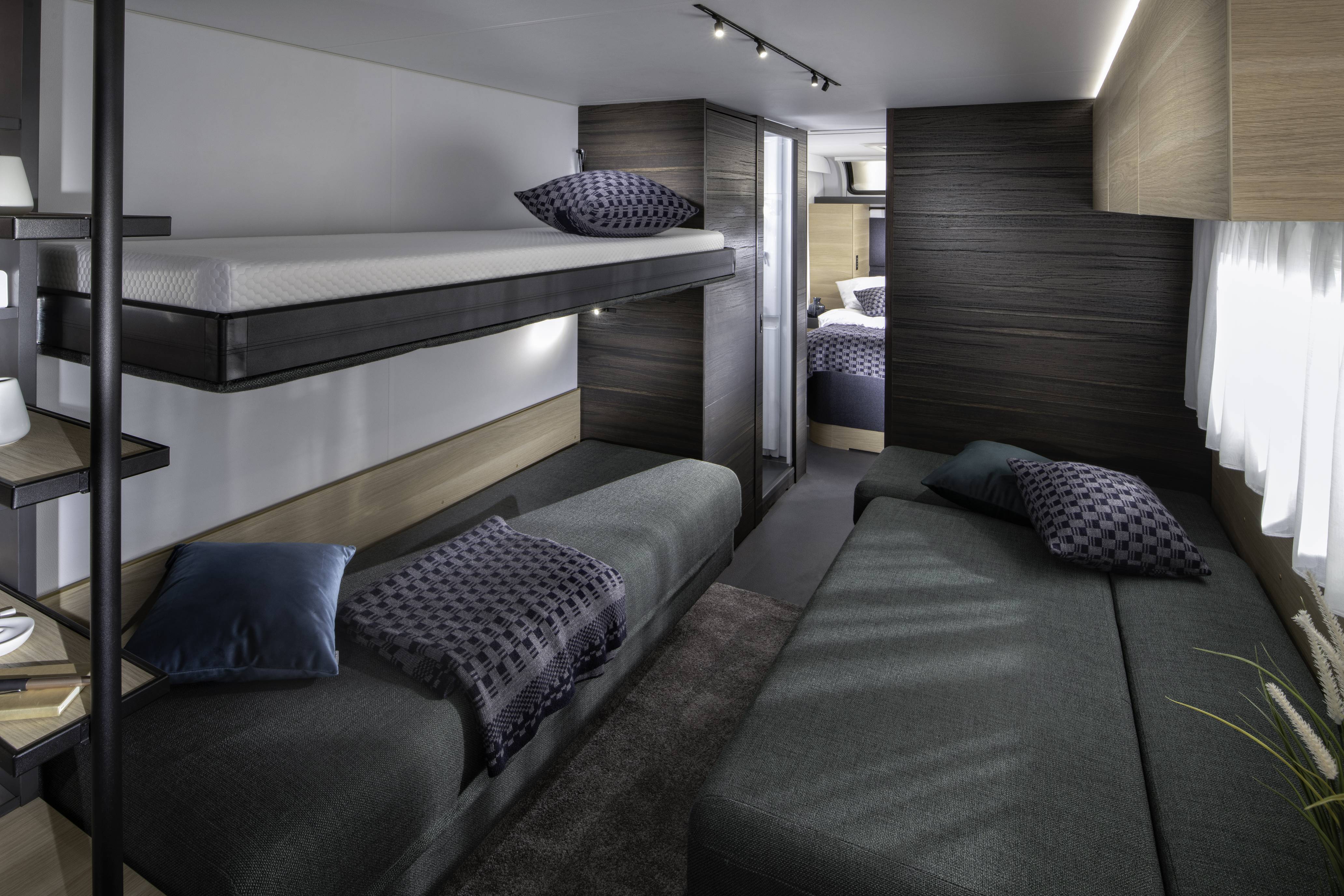 643-astella-904-sleeping-group-bc8-6830-02jpg