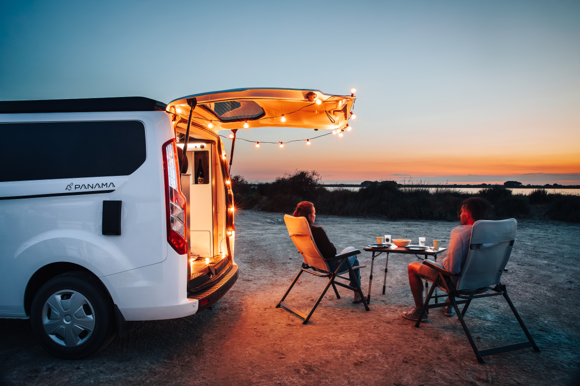 panama_vans_p54_lifestyle_02-1png