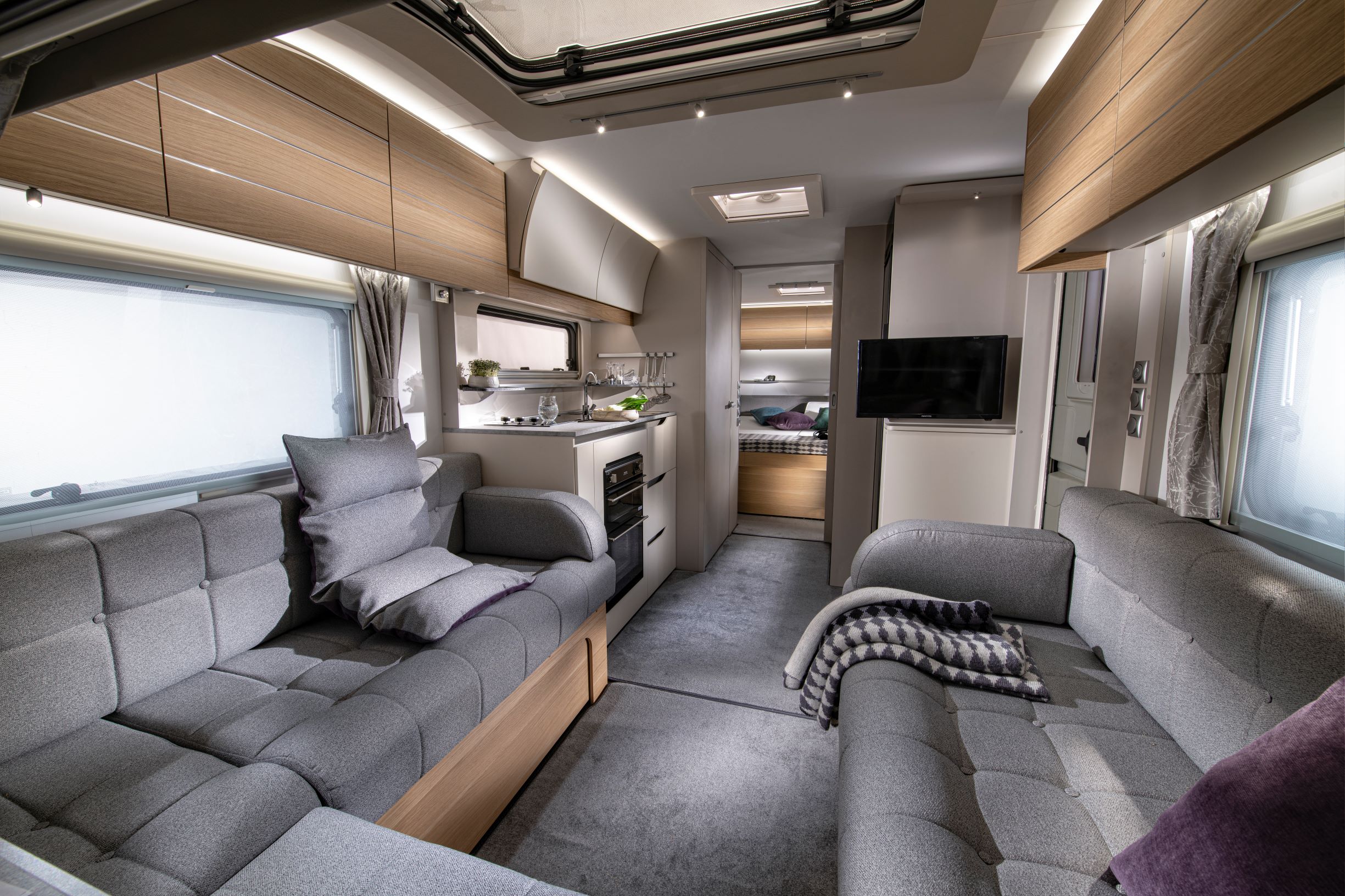 182-adora-tiber-image-interior-bc8-5641jpg
