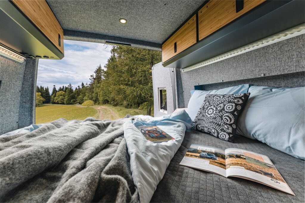 adventurevan-conversions-escapader-premiere-van-conversion-4x4-sprinter-19-1024x683jpg